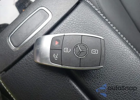 2020 Mercedes-Benz A 220 4Matic z USA, uszkodzony, nr VIN WDD3G4FB3LW040170